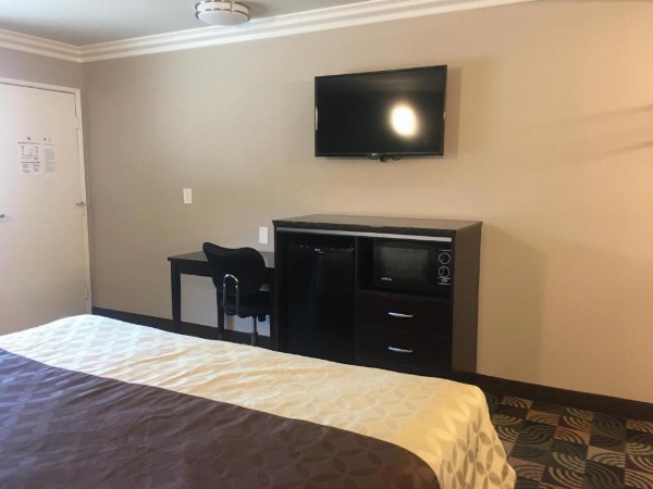 Hotel Seville - Ontario Airport/Chino image 19